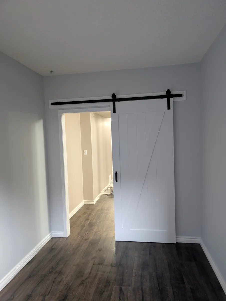 Framing, drywall and finishing, West Edmonton