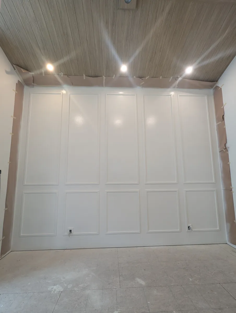 Panelled master bedroom feature wall, Windermere